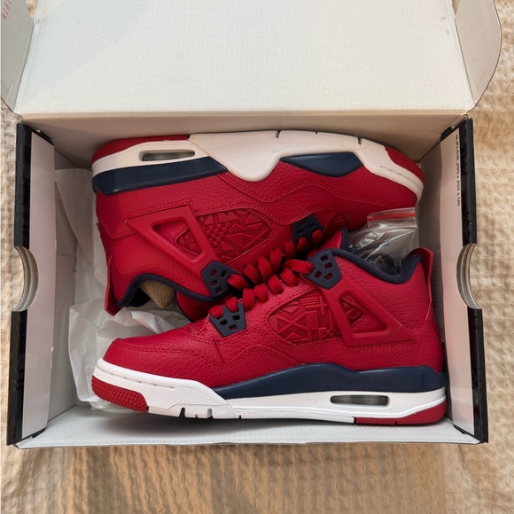 Jordan 4 Retro - Picture 2 of 6
